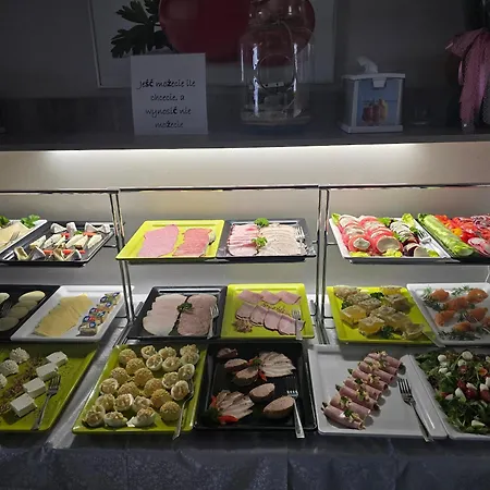 Edana بيت ضيافة أوسترونيه مورسكية